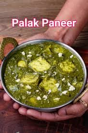 Cottage Cheese in Spinach Sauce