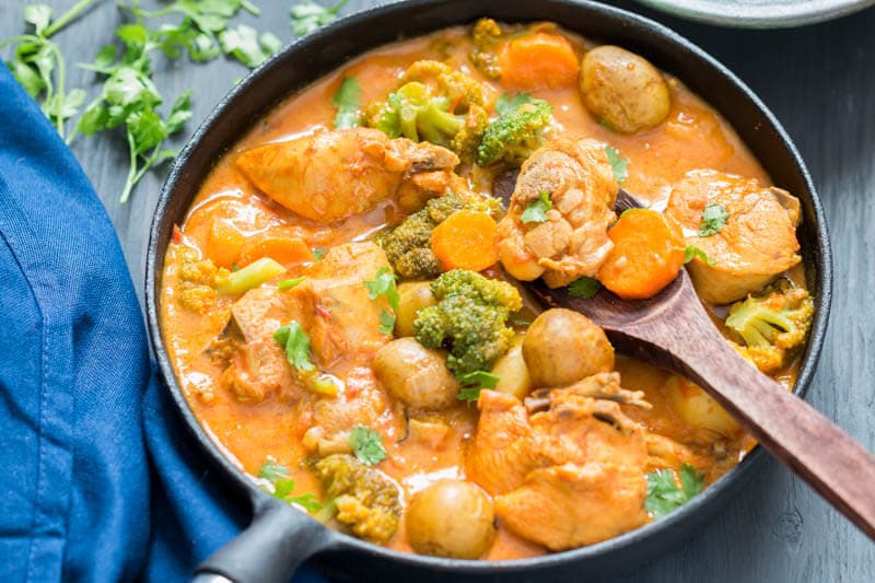 Hearty Vegetable & Chicken Curry